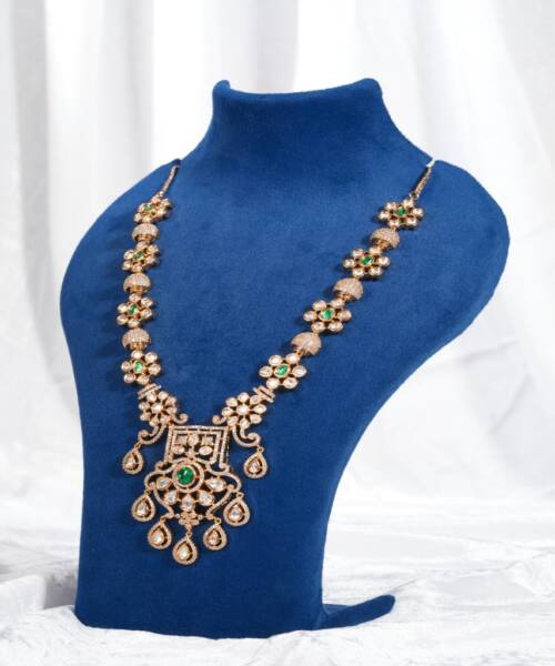 Royal Emerald Floral Kundan-Inspired Pendant Necklace