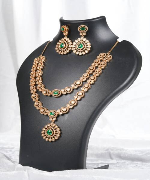 Royal Emerald Double-Layer Kundan-Inspired Moissanite Necklace Set