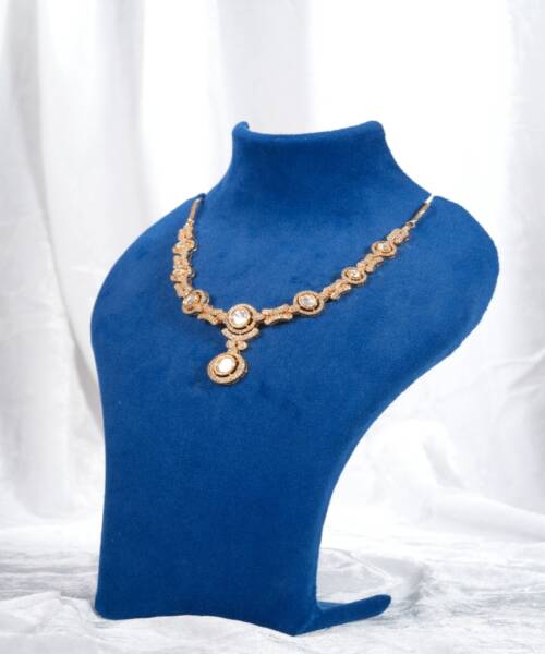 Elegant Circular Moissanite Kundan Pendant Necklace